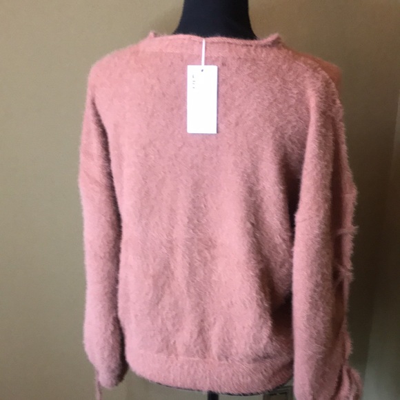 Women’s long sleeve sweater NWT - Picture 4 of 11